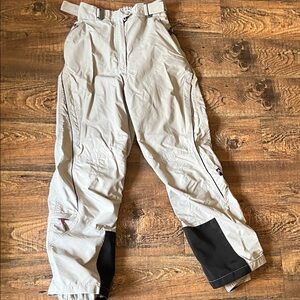 Women’s Small Snow Pants. Perfect Shape. Adjustable Waist. Deep Zip Pockets.